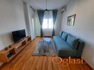 Izdavanje* Dvosoban- KEJ GARDEN- Namešten!